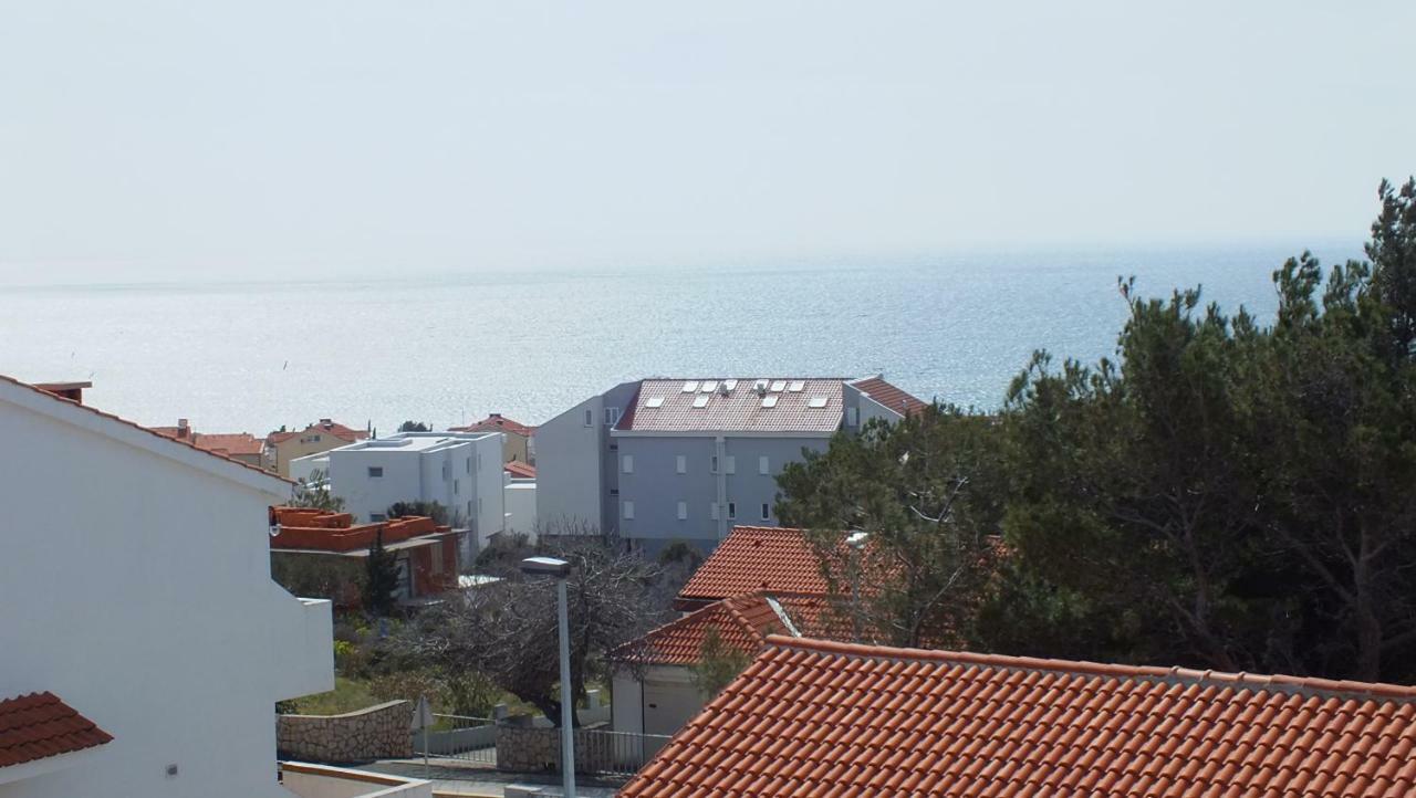 Apartment Paulina Novalja Exterior photo